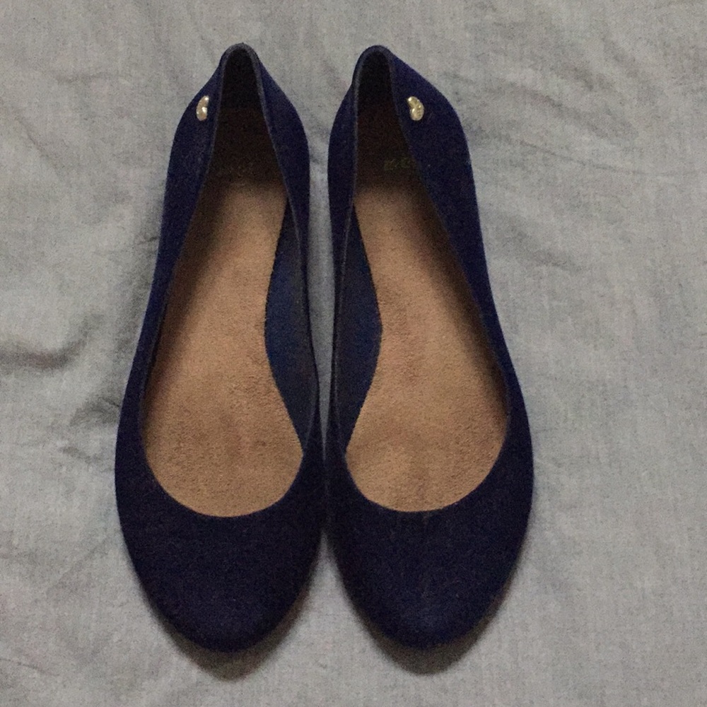 Mel navy fuzzy flats